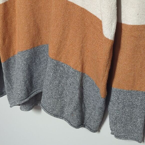 Pinque Striped Color Block Sweater - Picture 3 of 6